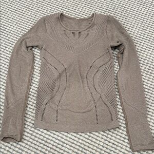 ALO Yoga Taupe cut-out Long Sleeve Top